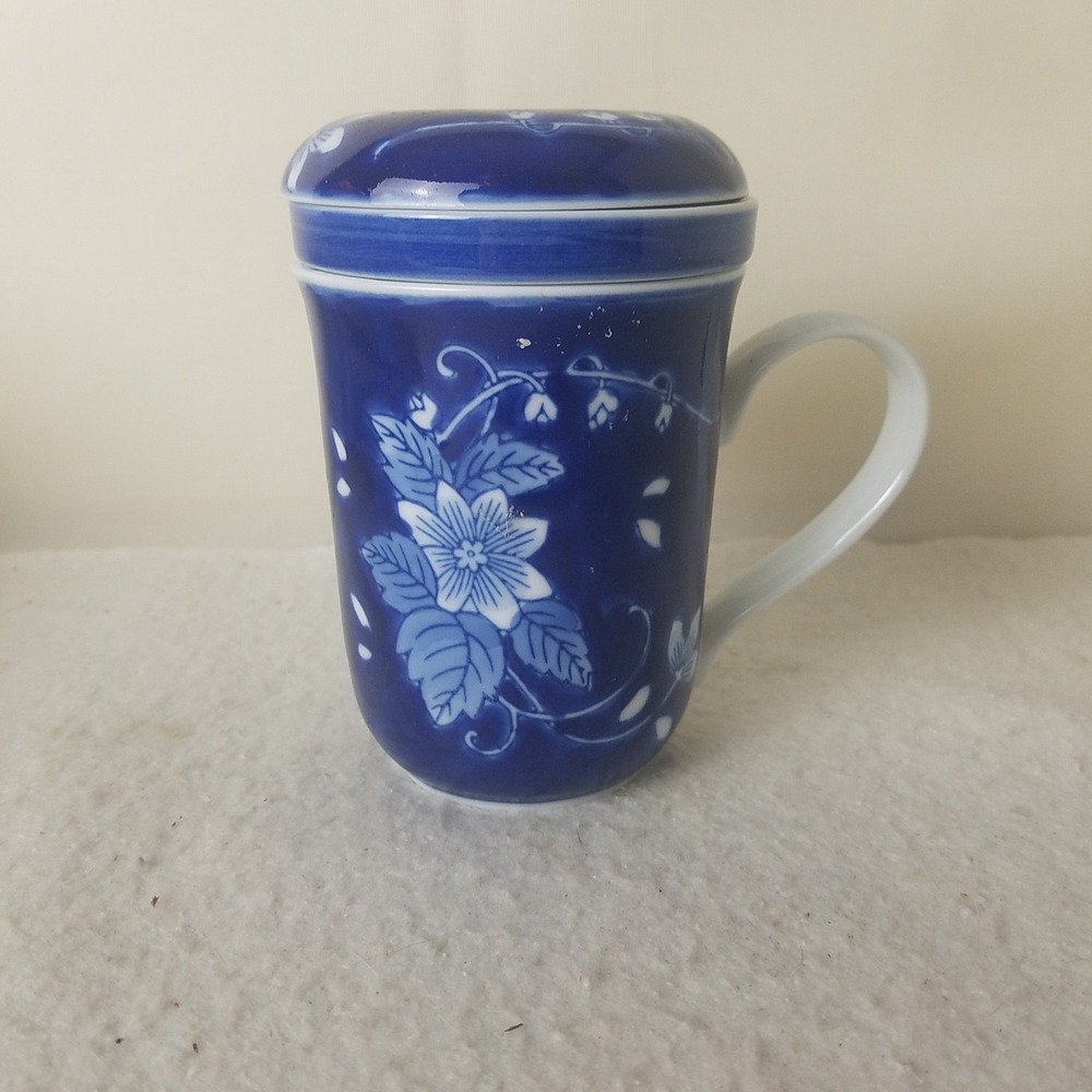 Blue White Floral Ceramic loose‎ Tea Mug Infuser Lid Asian